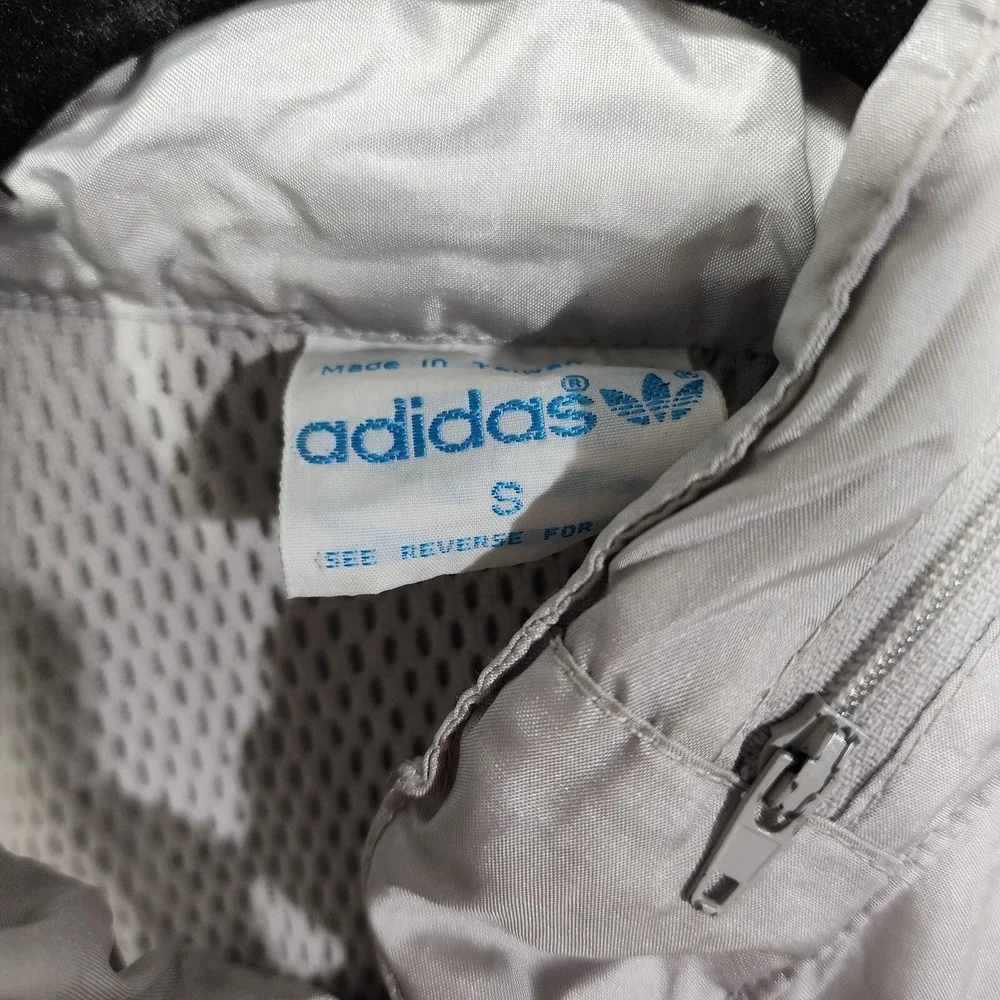 Addias AT&T Windbreaker Jacket Vintage Runners Hooded Logo Zip Lightweight Small